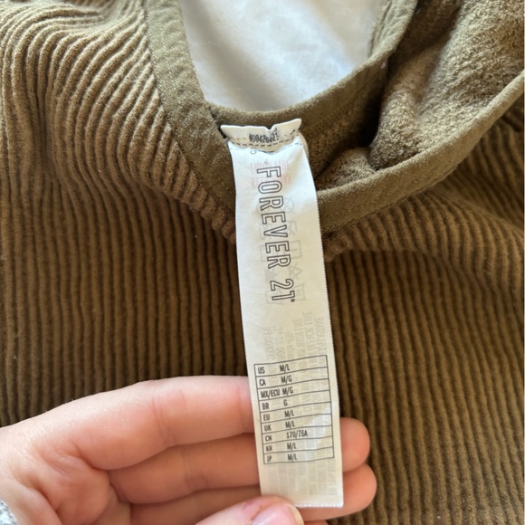 Olive Green Ribbed Accessory - Picture 2 of 2